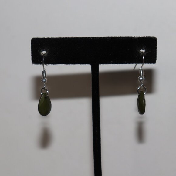 🌿 Silver & Olive-Green Dangle Earrings – 1.25" - Picture 4 of 4
